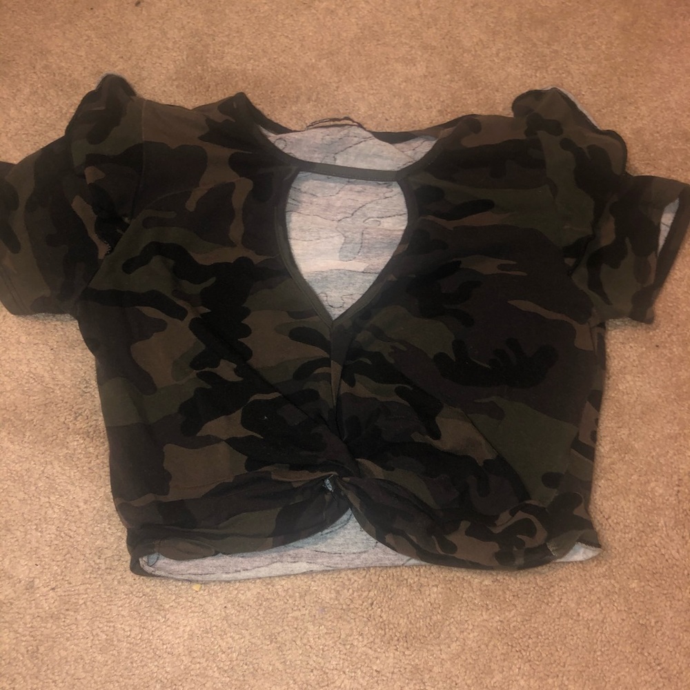 Camouflage crop top